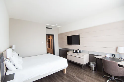 Luxury Hotel Revelations How Do They Keep Their Linens White and Squeaky Clean