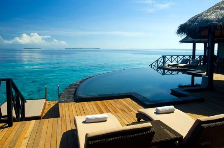 astonishing beach house iruveli in maldives 39b6a64