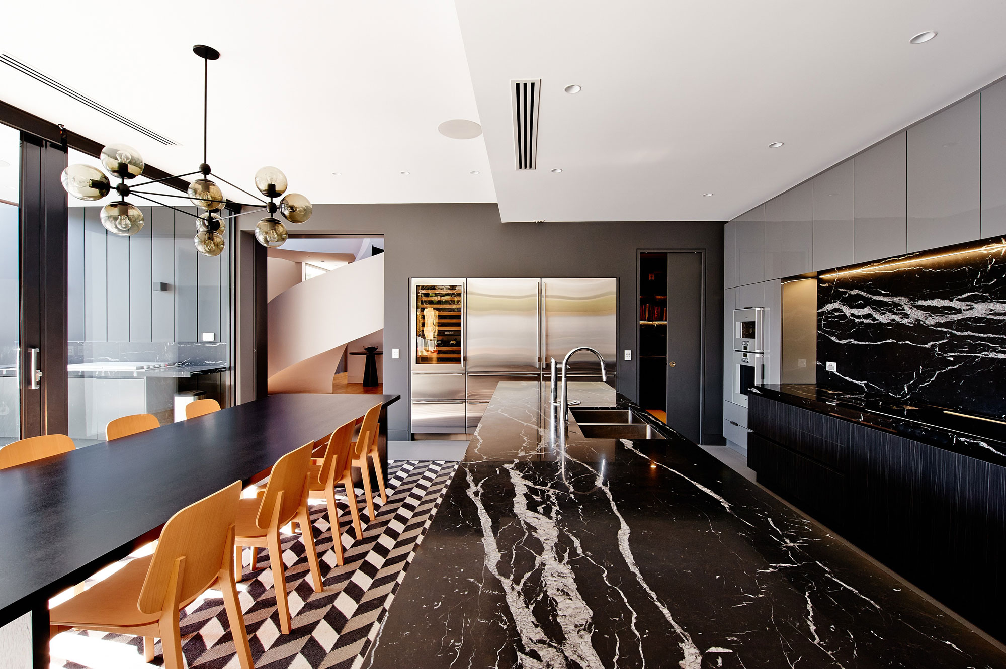 Beaumaris White House In Beaumaris, Australia beaumaris white house in beaumaris australia d22166d