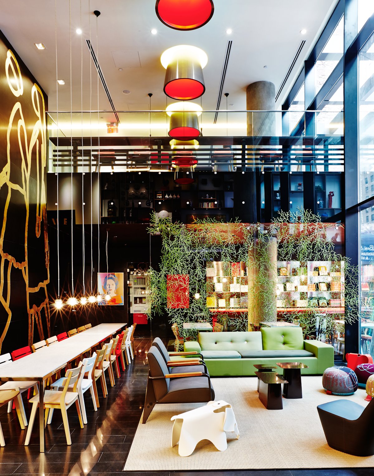 citizenM Opened A Superb Hotel In Times Square, New York citizenm opened a superb hotel in times square new york 886a6f2