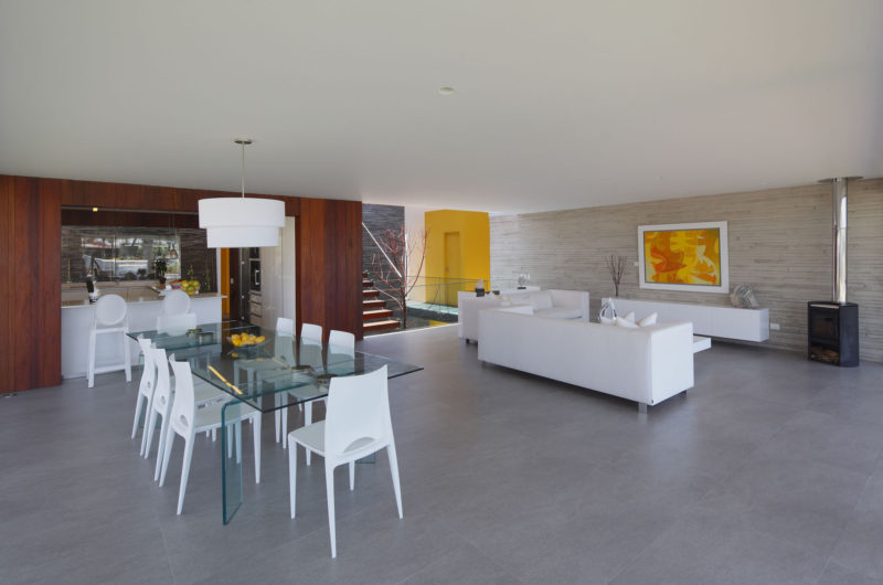 Contemporary Casa P12 In Cañete, Peru contemporary casa p12 in caete peru 12b102b