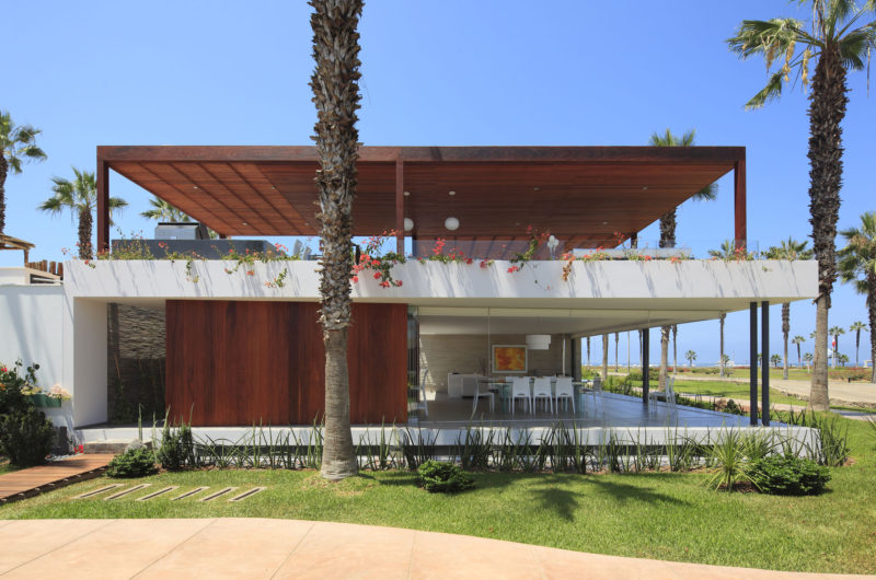 Contemporary Casa P12 In Cañete, Peru contemporary casa p12 in caete peru 6db67c2