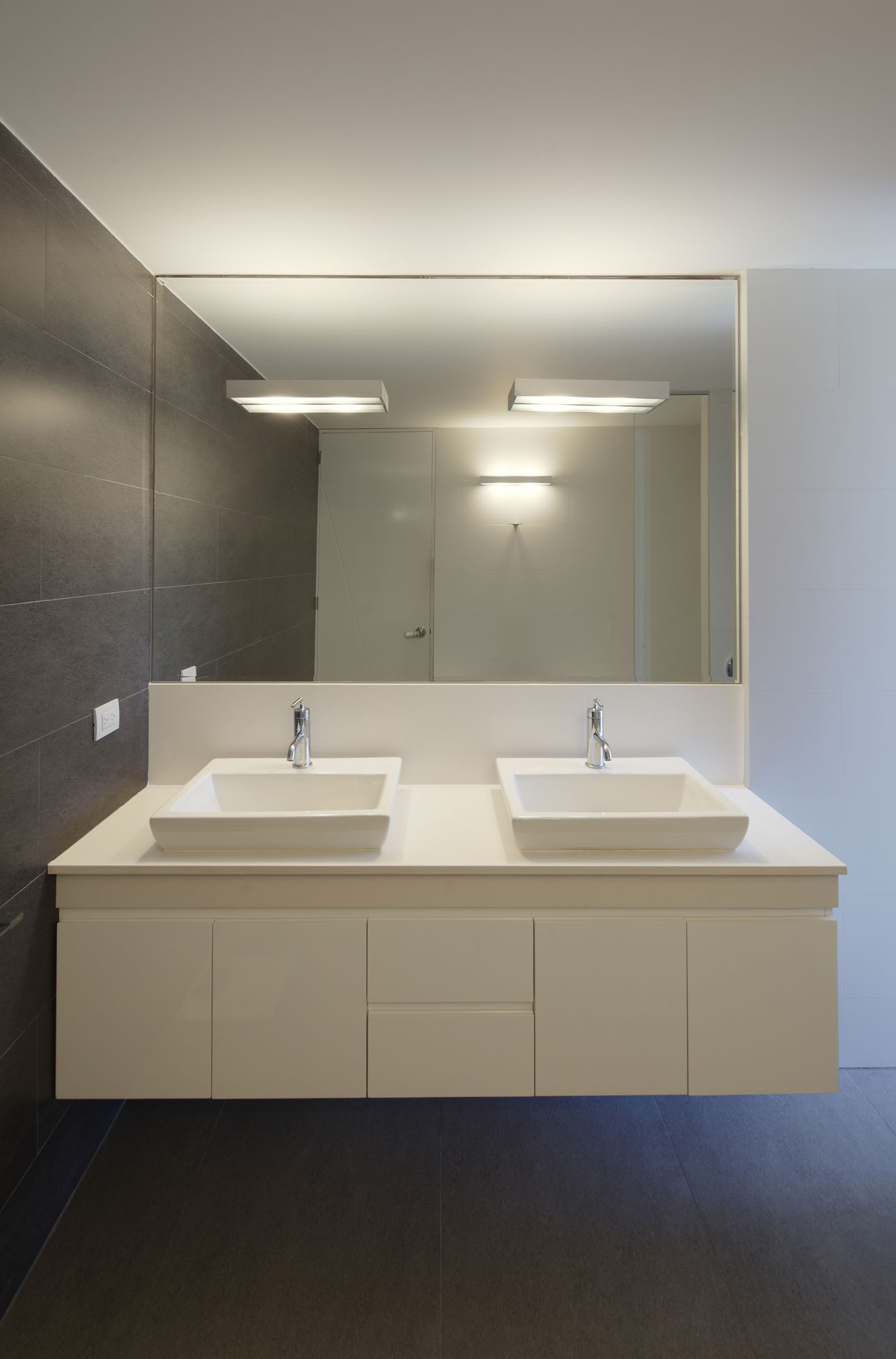 Contemporary Casa P12 In Cañete, Peru contemporary casa p12 in caete peru c31b7aa