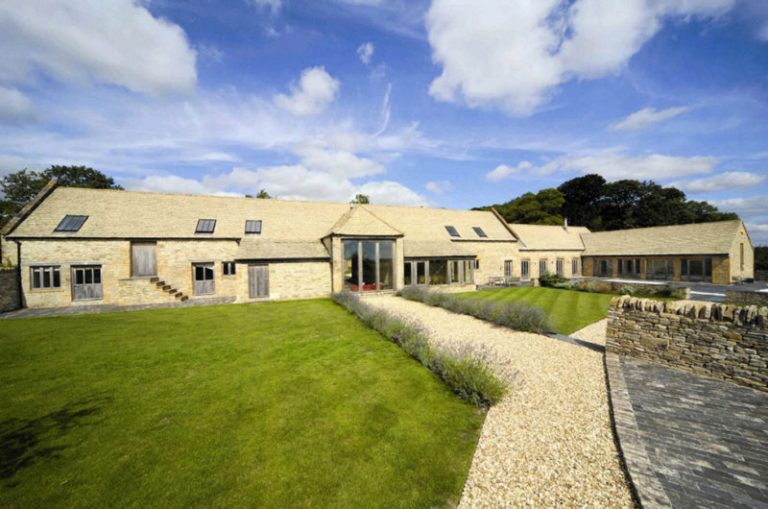 converted barn in gloucestershire england b3dfedf