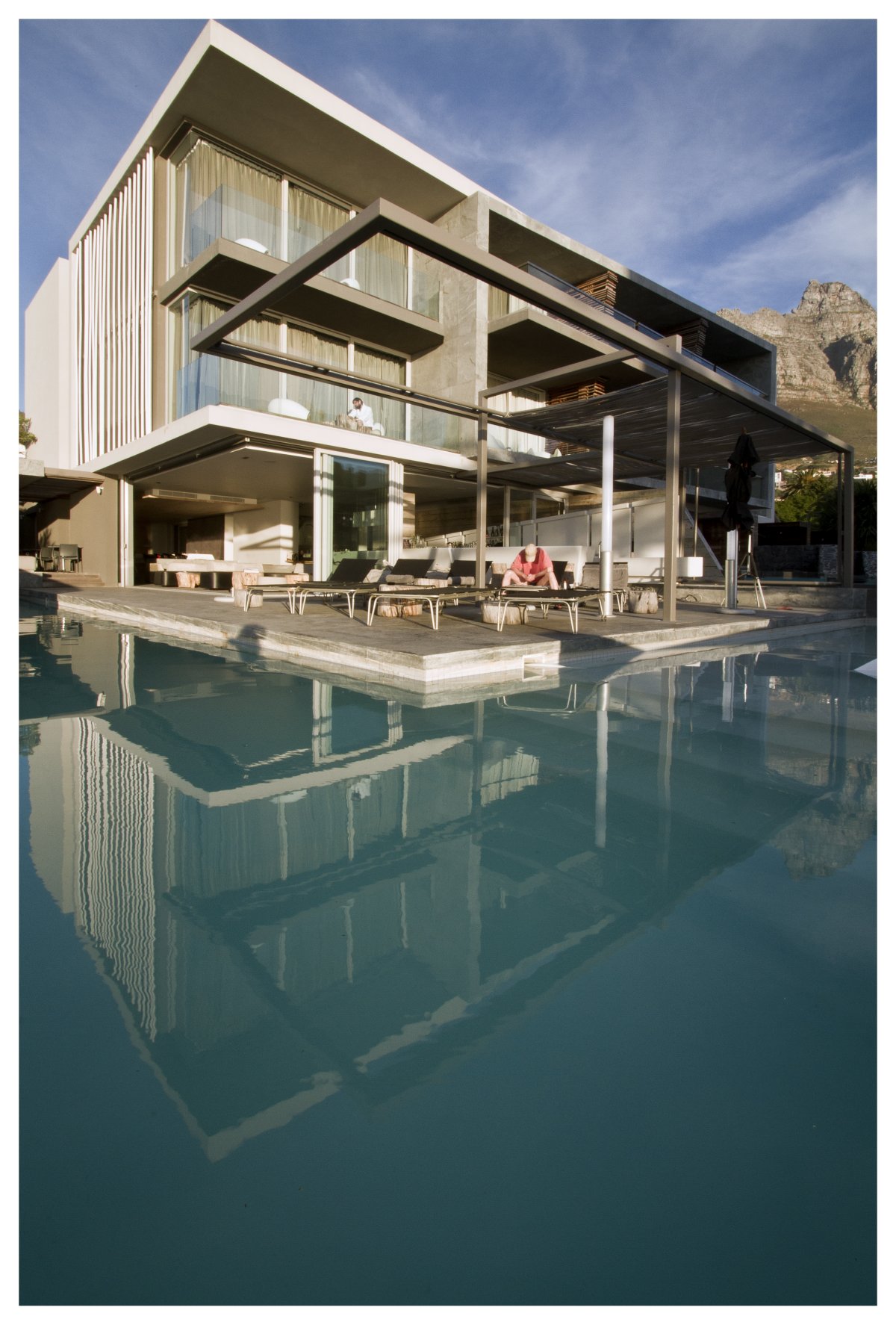 Elegant POD Hotel by Greg Wright Architects elegant pod hotel by greg wright architects 273f209