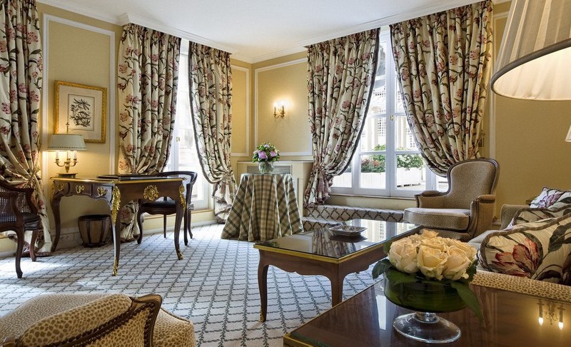 Hotel Le Bristol, la Haute Couture du Paris hotel le bristol la haute couture du paris 03450b6