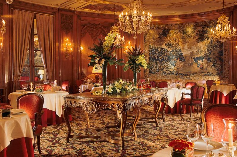 Hotel Le Bristol, la Haute Couture du Paris hotel le bristol la haute couture du paris 3909301