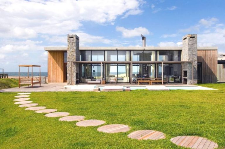 la boyita luxury residence by martin gomez arquitectos 539e9ab