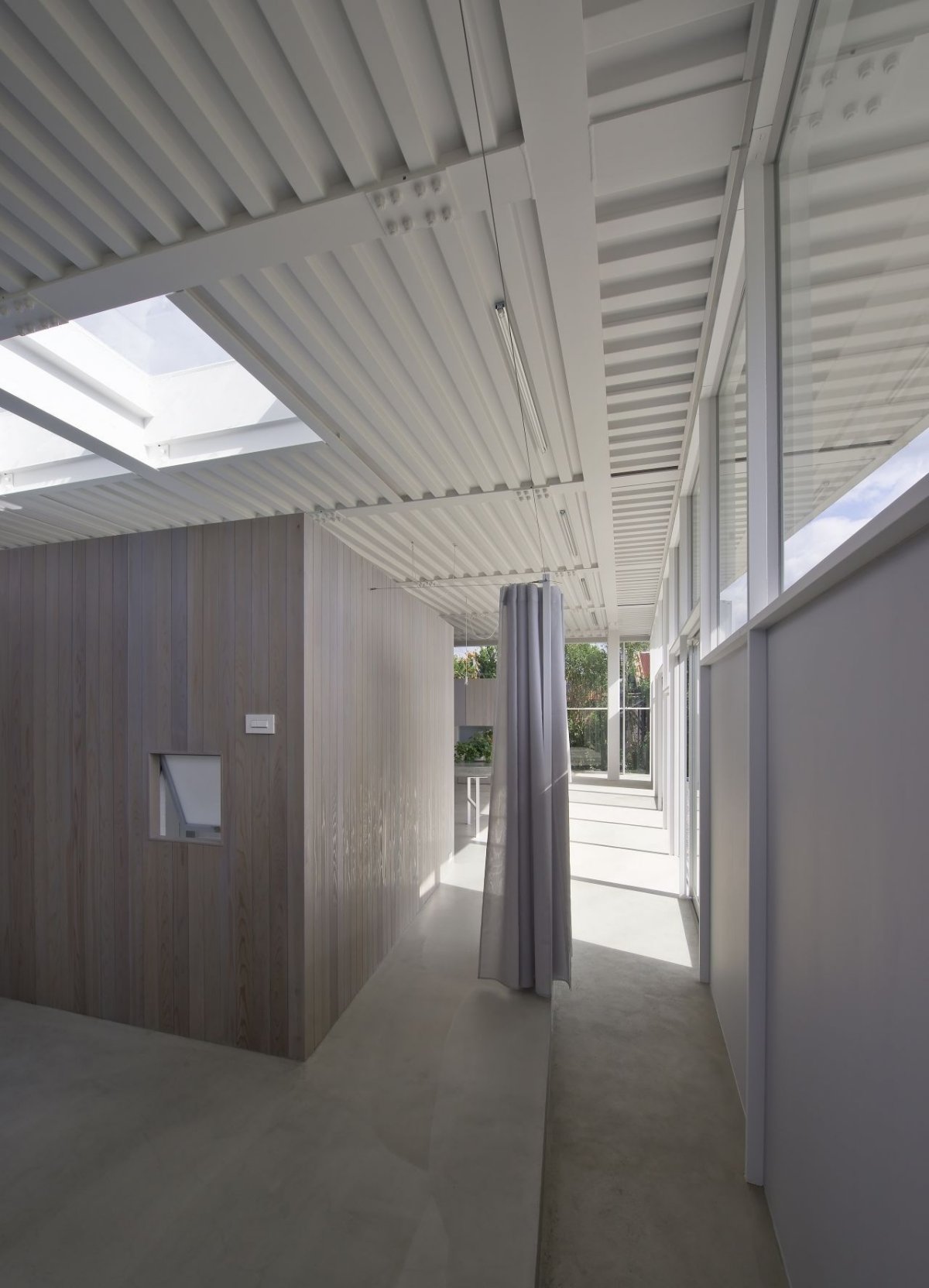 Linear Shino House by Kimura Matsumoto Architects linear shino house by kimura matsumoto architects 1a7d37f