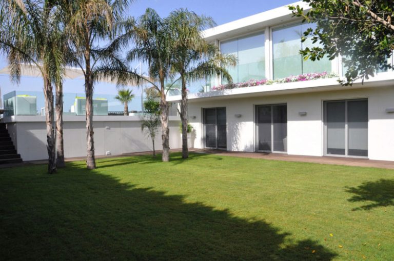lovely cotemporary residence by sebastiano adragna d00a05f