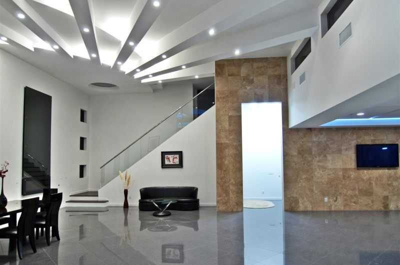 Luxurious Home by DesignCell Architecture luxurious home by designcell architecture 5efb8ca