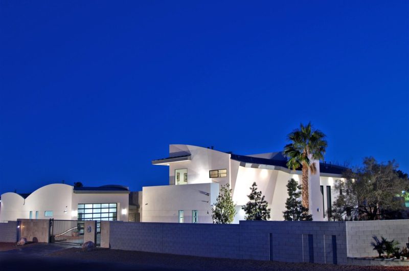 Luxurious Home by DesignCell Architecture luxurious home by designcell architecture abdfc60