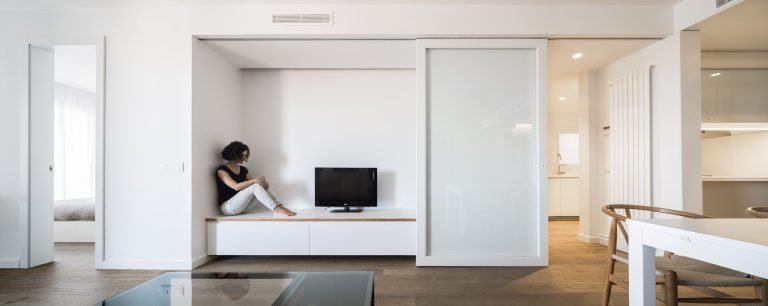 modernly renovated apartment in barcelona spain 095e7d8
