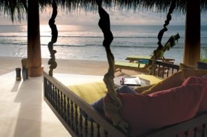 secluded naladhu island in maldives b682466