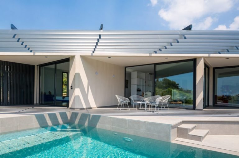 striking maison a3 in toulon france 27a4e00