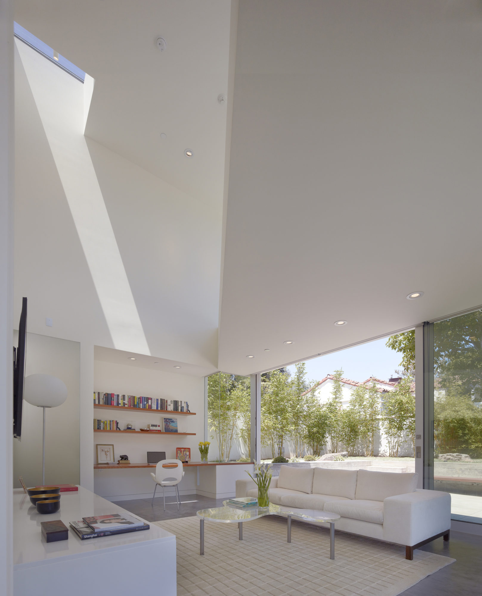 Sustainable Ehrlich Retreat In Santa Monica, California sustainable ehrlich retreat in santa monica california 325d518