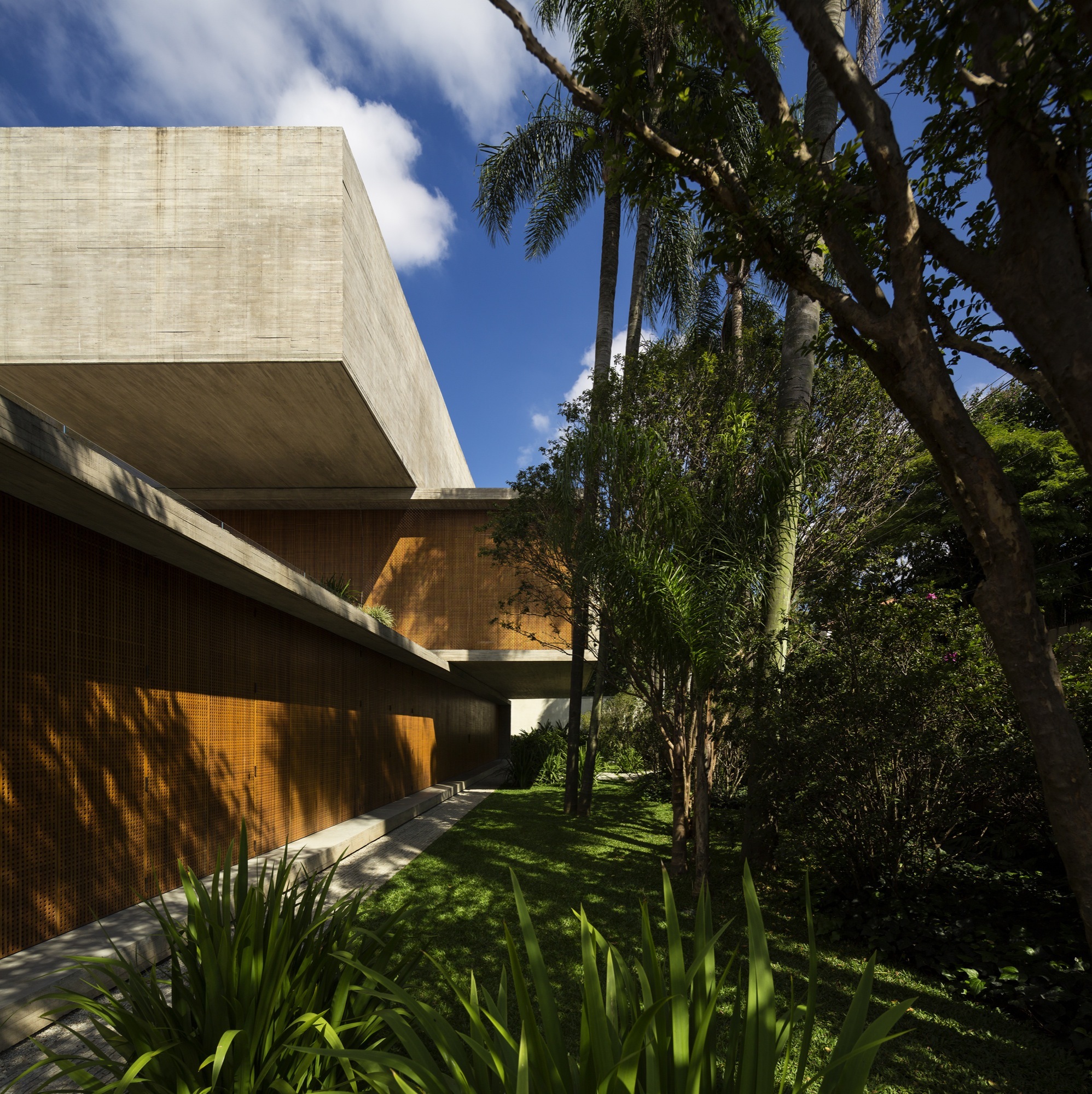 The P House In São Paulo, Brazil the p house in so paulo brazil 3abfce6