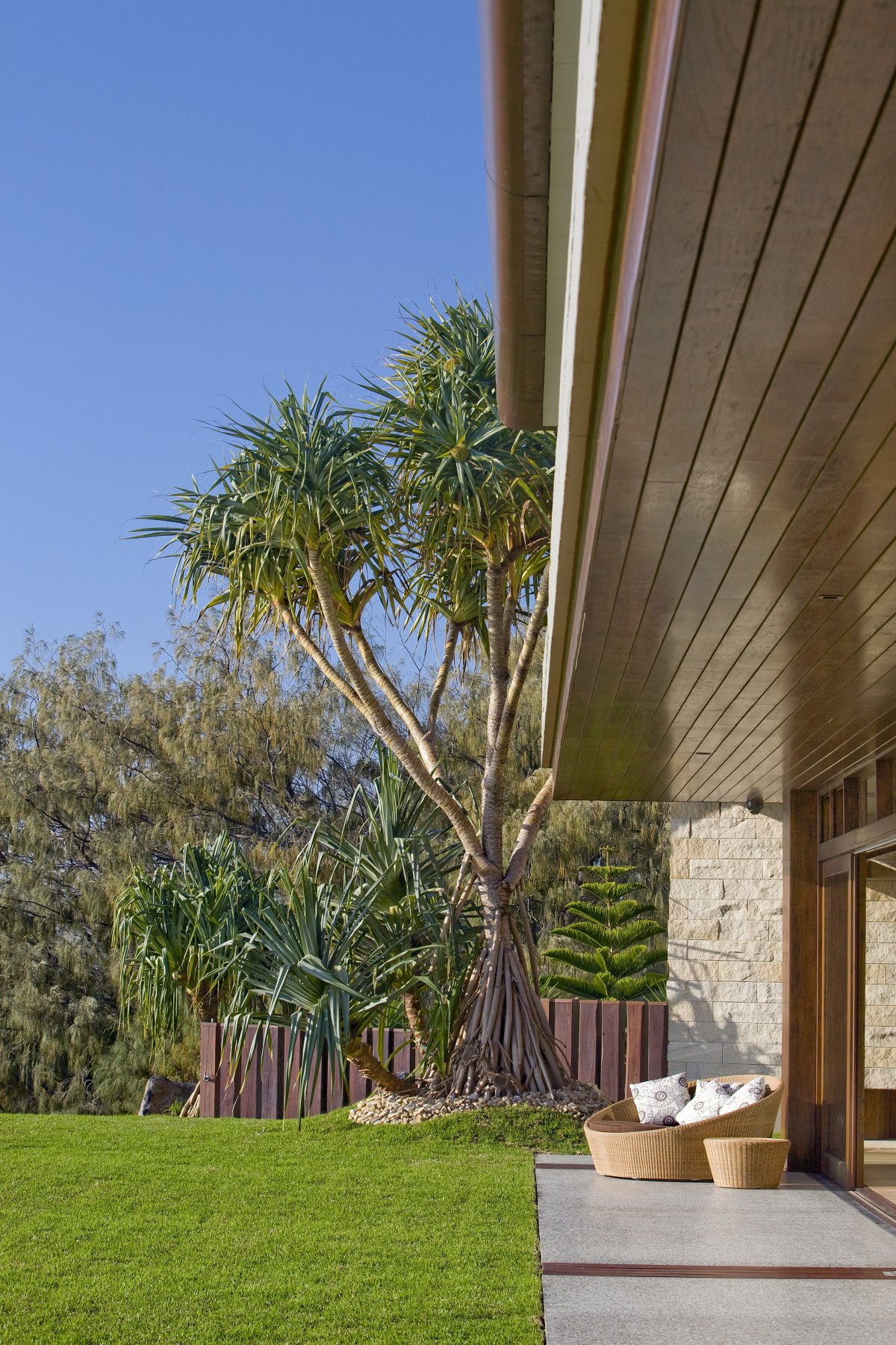 Tropical Albatross Residence by BGD Architects tropical albatross residence by bgd architects 6281c23