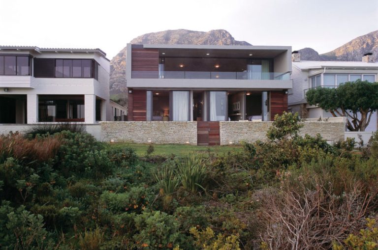 voelklip house in south africa by saota 1000b3e
