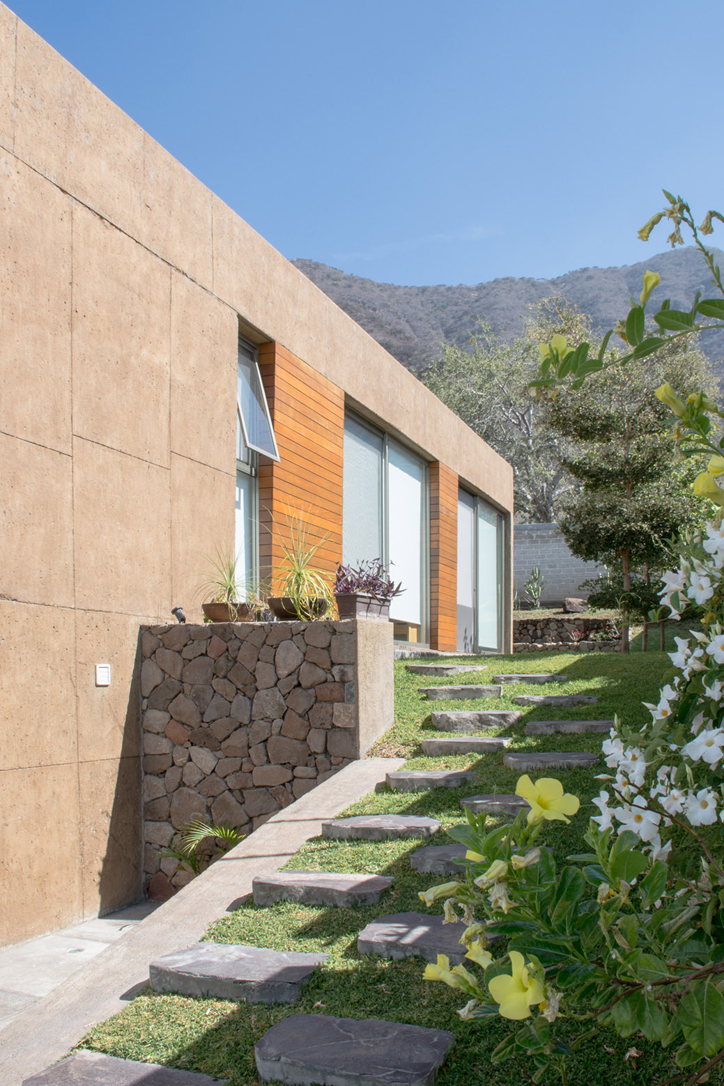 Impressive Terrace-House In Jalisco, Mexico impressive terrace house in jalisco mexico 2408792