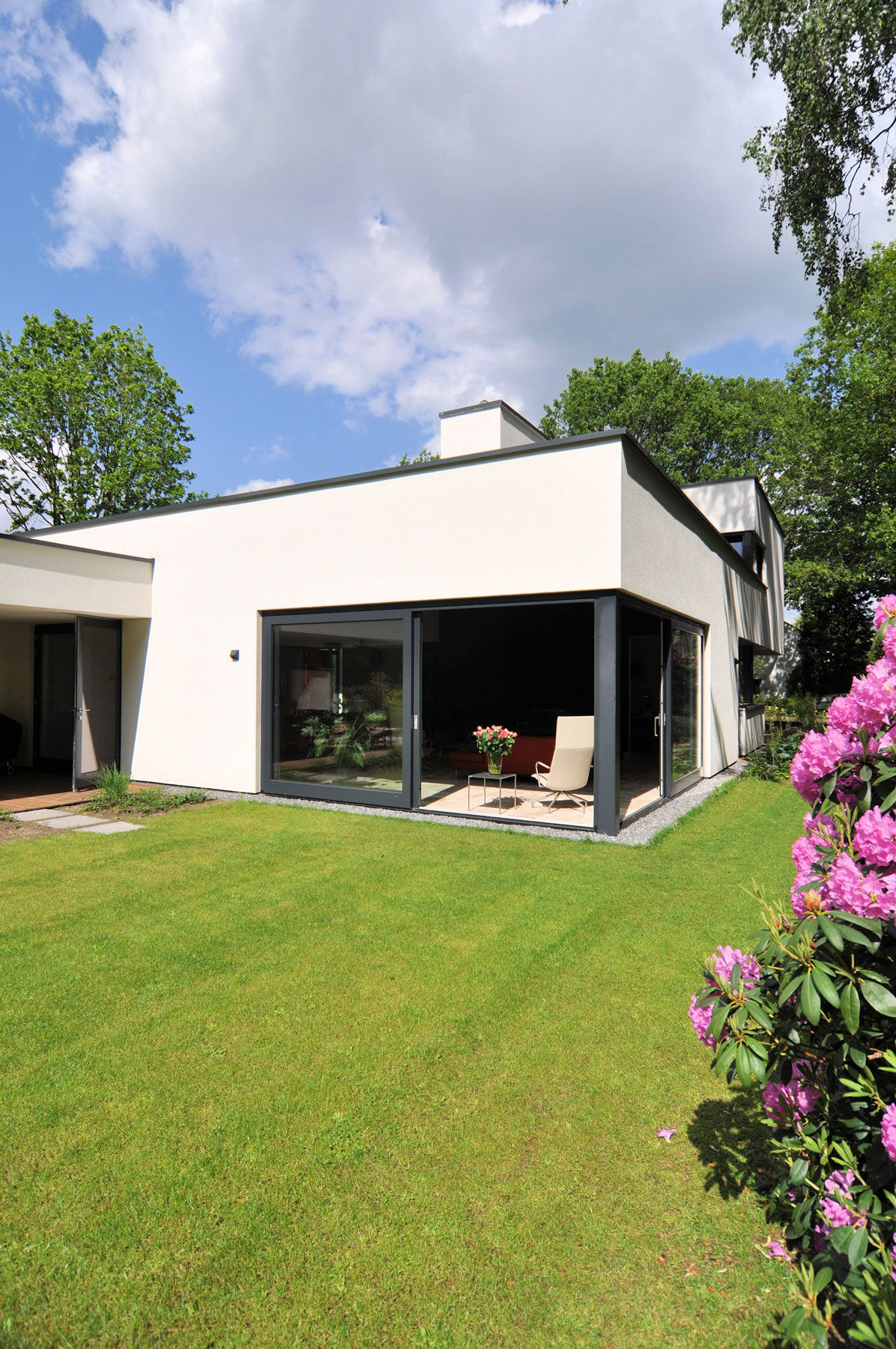 Modern House D&H by CKX Architects modern house damph by ckx architects 0dbf33e