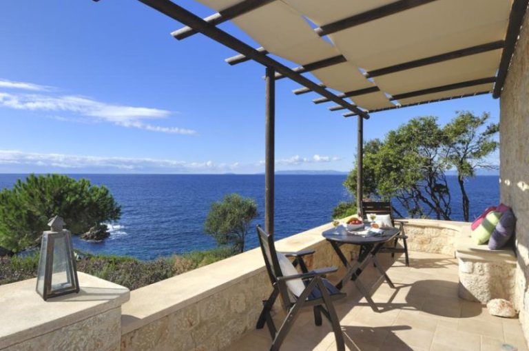 pelagia cottage in the greek peloponnese 32c1e7b