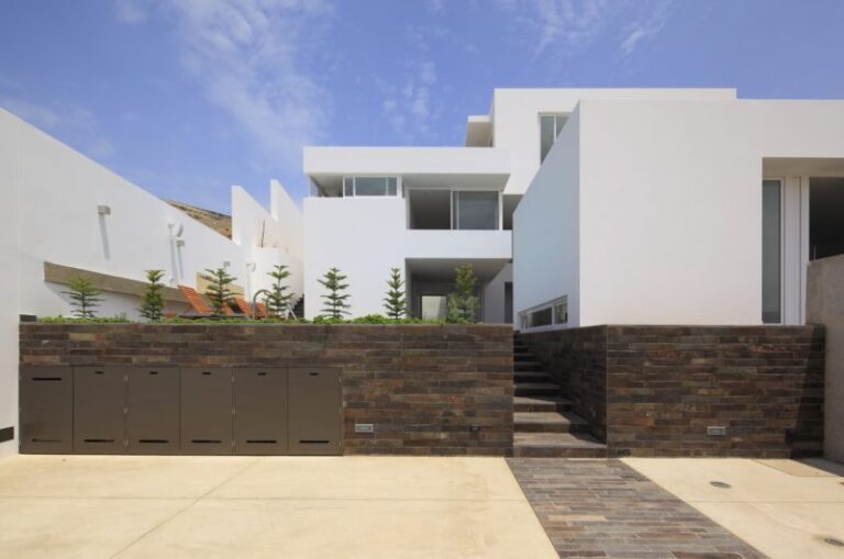 adaptable deployed house by seinfeld arquitectos 729752f