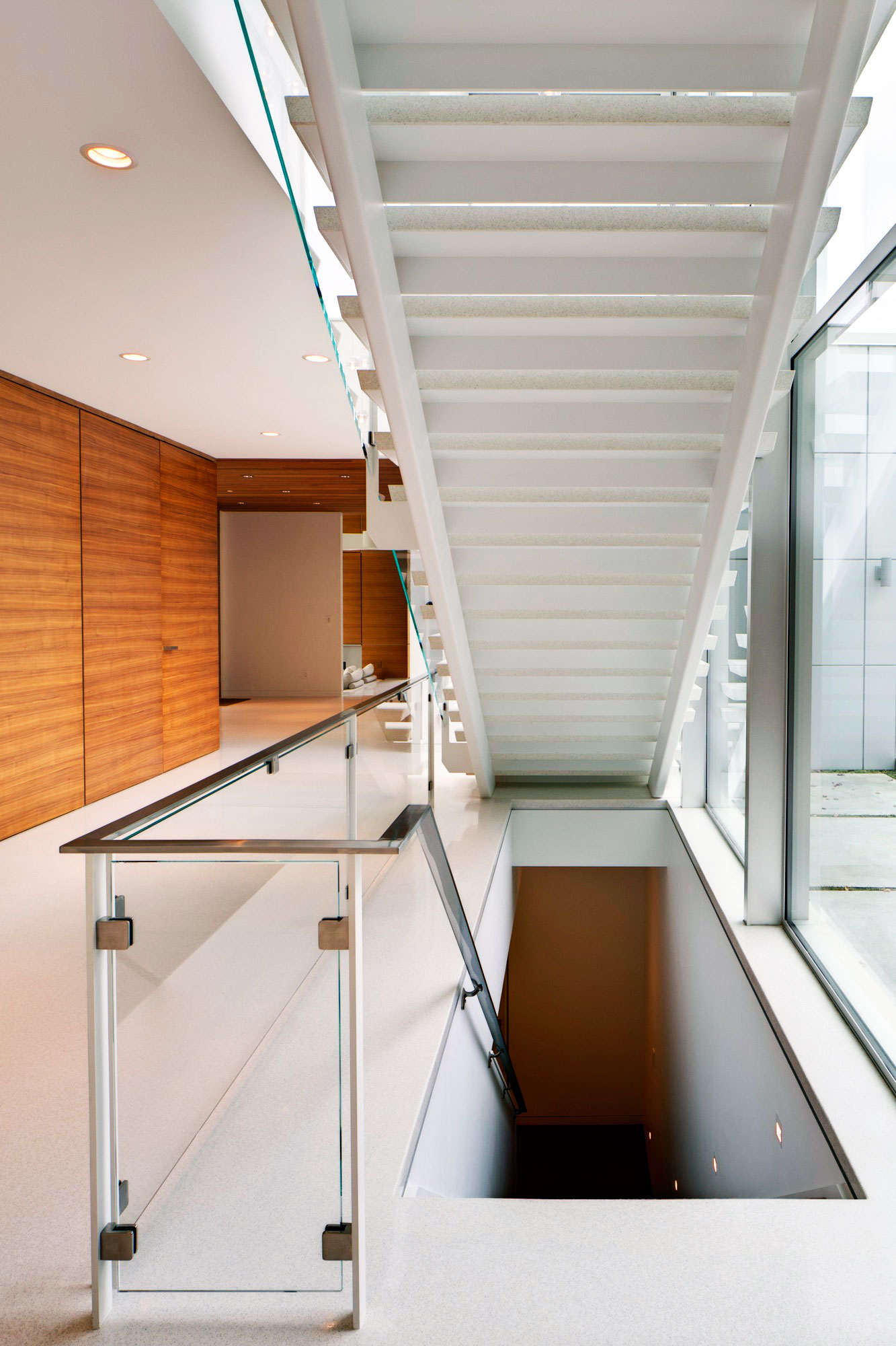 Animated Shaker Heights House by Dimit Architects animated shaker heights house by dimit architects 50bb8eb