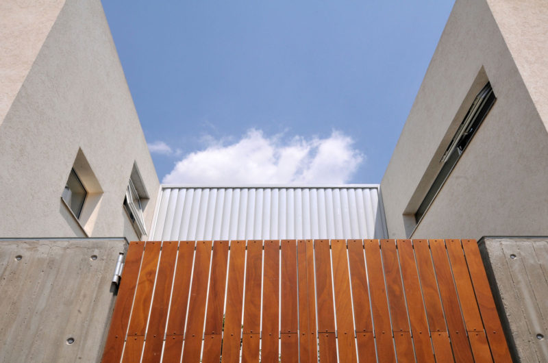 Beautiful and Sustainable House 0614 by Simpraxis Architects beautiful and sustainable house 0614 by simpraxis architects f0a6bcf