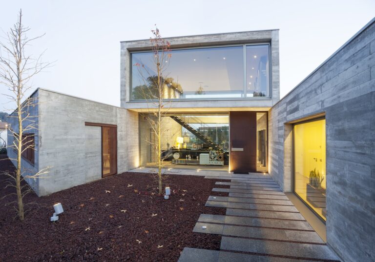 contemporary casa en cass in girona spain 52d5264