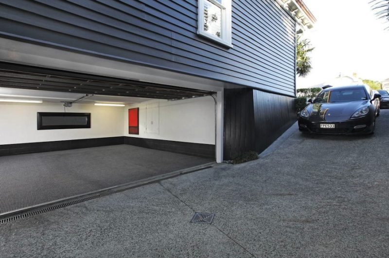 Contemporary Hollywood Glamour in New Zealand Auction contemporary hollywood glamour in new zealand auction 346b0b3