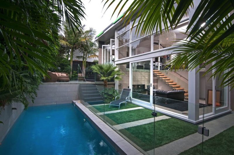 Contemporary Hollywood Glamour in New Zealand Auction contemporary hollywood glamour in new zealand auction 890b31e