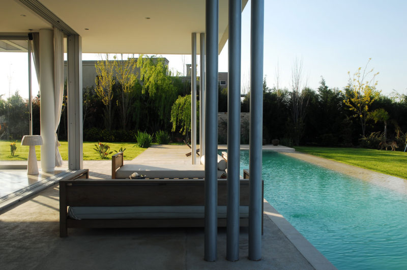 Coquettish Agua House by Barrionuevo Sierchuk Arquitectas coquettish agua house by barrionuevo sierchuk arquitectas 420132a