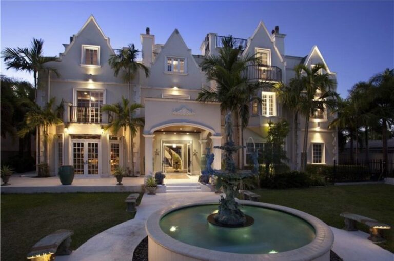 fancy tropical manor in florida usa c26e60b