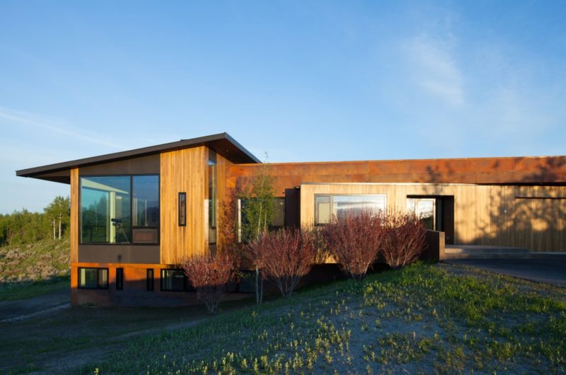 Hilltop Gros Residence by Stephen Dynia Architects hilltop gros residence by stephen dynia architects 29352c5