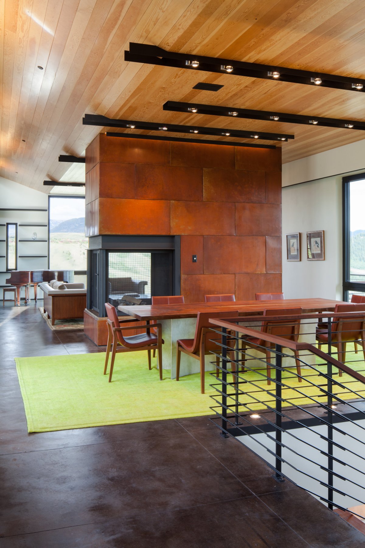 Hilltop Gros Residence by Stephen Dynia Architects hilltop gros residence by stephen dynia architects 84911c2