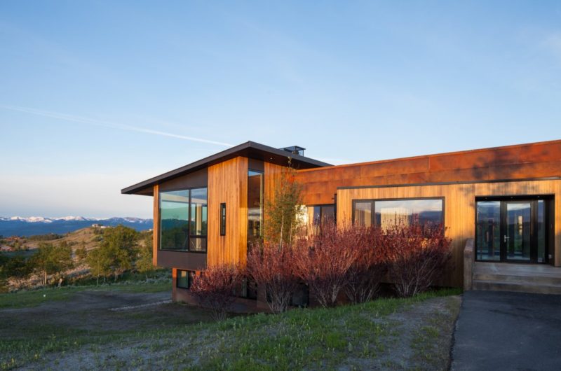 Hilltop Gros Residence by Stephen Dynia Architects hilltop gros residence by stephen dynia architects 86fba27