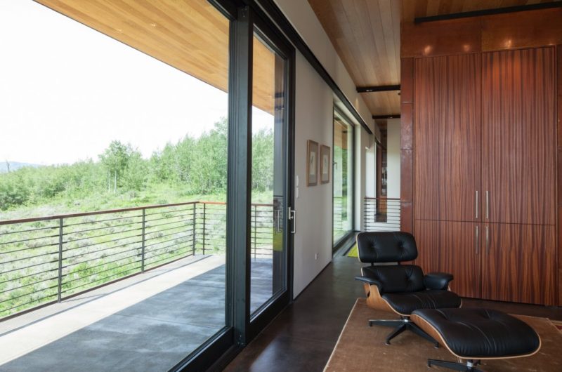 Hilltop Gros Residence by Stephen Dynia Architects hilltop gros residence by stephen dynia architects 9c6d825