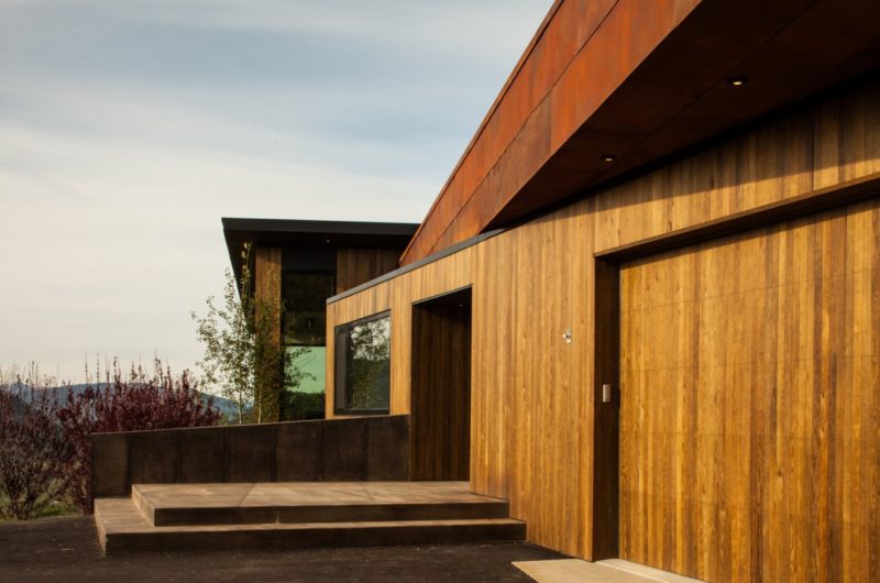 Hilltop Gros Residence by Stephen Dynia Architects hilltop gros residence by stephen dynia architects f0aa127