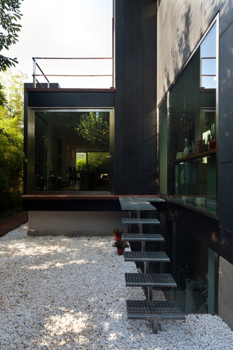 innovative tdm house by bbatstirado 028395c