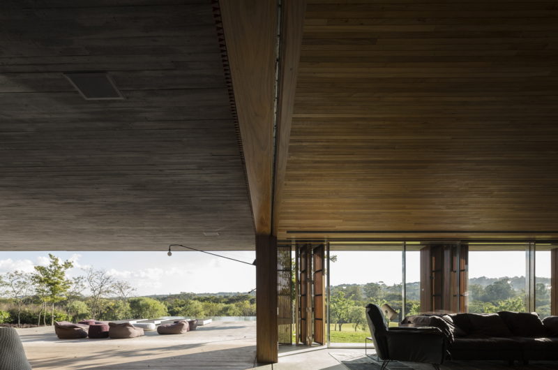 Inviting MM House by Studio MK 27 – Marcio Kogan + Maria Cristina Motta inviting mm house by studio mk 27 marcio kogan maria cristina motta 3bd4832