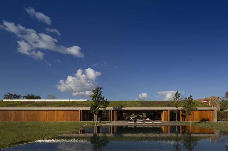 Inviting MM House by Studio MK 27 – Marcio Kogan + Maria Cristina Motta inviting mm house by studio mk 27 marcio kogan maria cristina motta 9f182d7