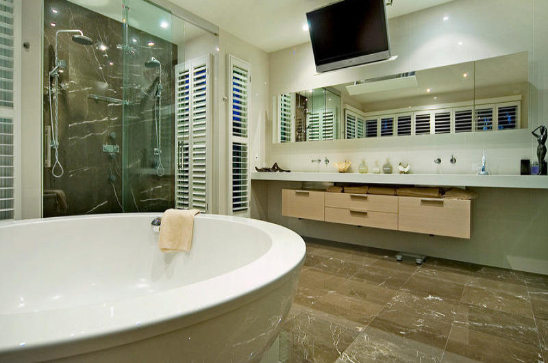 Jaunty Waterfront Home in Sanctuary Cove jaunty waterfront home in sanctuary cove 2ee0d82