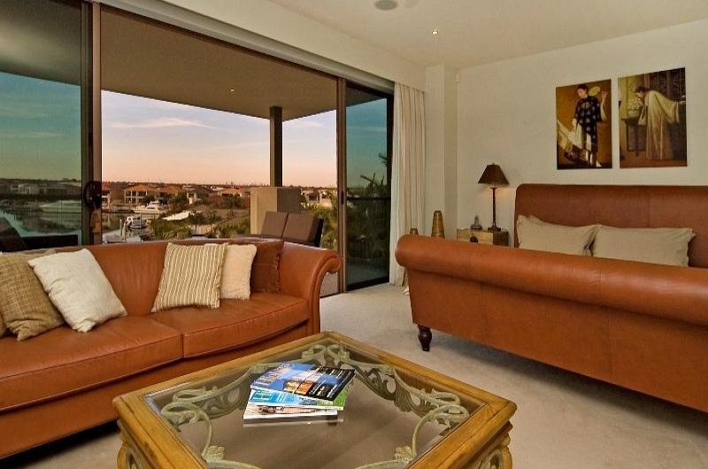 Jaunty Waterfront Home in Sanctuary Cove jaunty waterfront home in sanctuary cove f3bc2ad