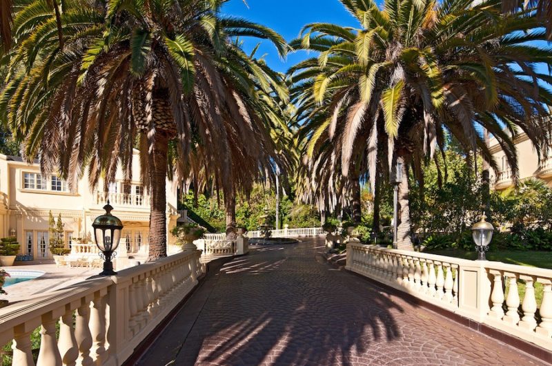 Lavish Chateau d'Or in Los Angeles, California lavish chateau dor in los angeles california bea0543