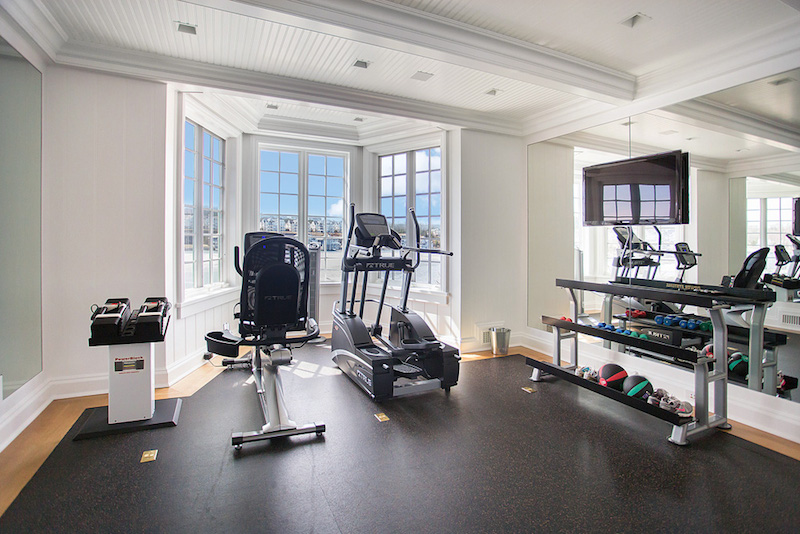 Luxe Estate In Bay Harbor, Michigan To Be Up For Auction luxe estate in bay harbor michigan to be up for auction 319440d