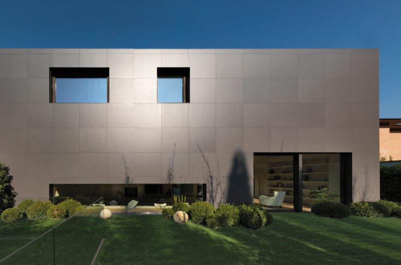 Luxe Private House in Sassuolo by Enrico Iascone Architetti luxe private house in sassuolo by enrico iascone architetti 67bf543