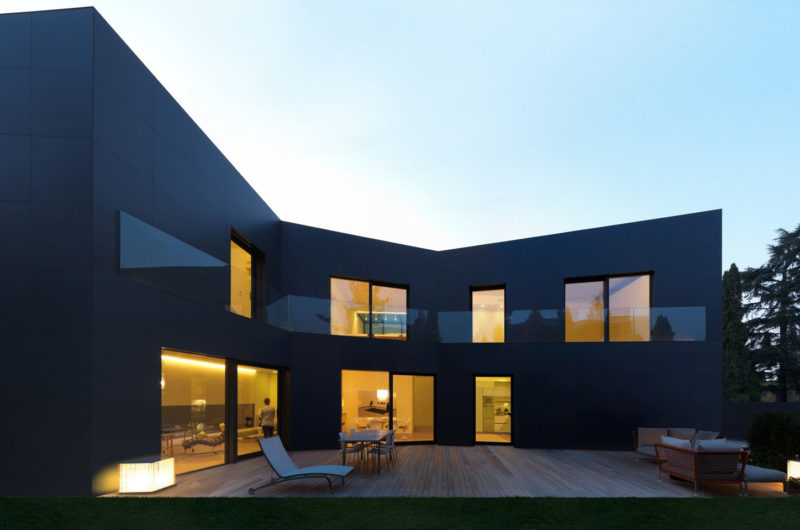 Luxe Private House in Sassuolo by Enrico Iascone Architetti luxe private house in sassuolo by enrico iascone architetti 94dbcd0