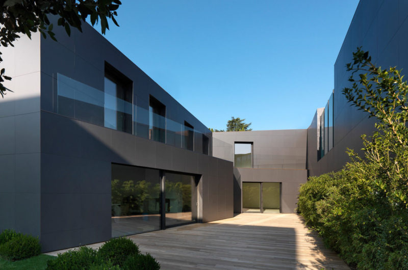 Luxe Private House in Sassuolo by Enrico Iascone Architetti luxe private house in sassuolo by enrico iascone architetti ed333de