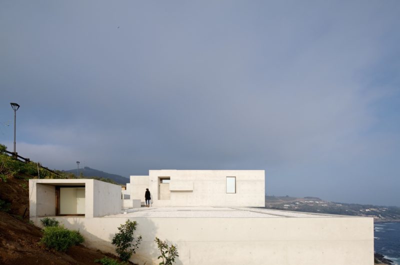 MO House In Zapallar, Chile mo house in zapallar chile b806aa5